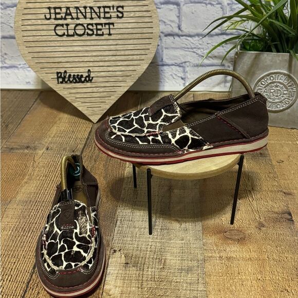 Ariat women's Giraffe print Cruiser slip-on Shoes - Picture 5 of 12